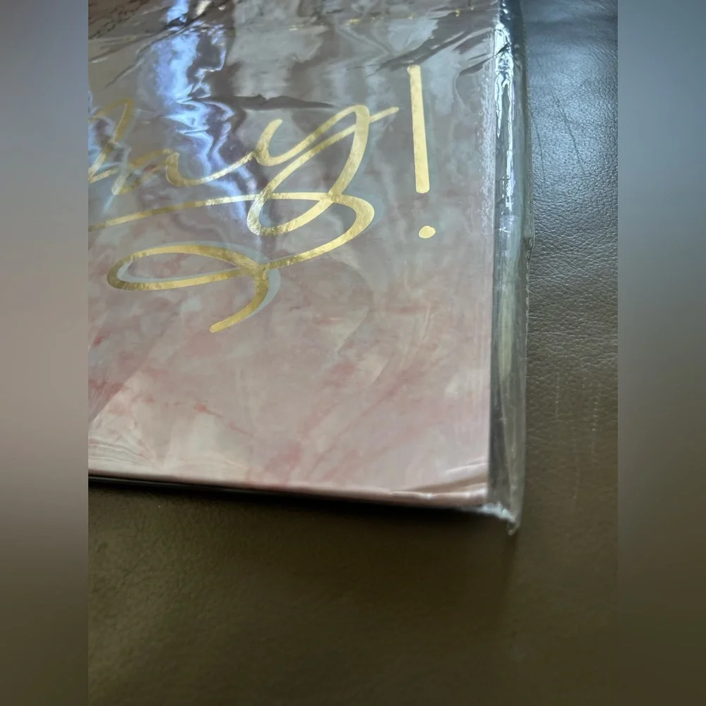Icing Pink and Gold Gift 🎁 Box